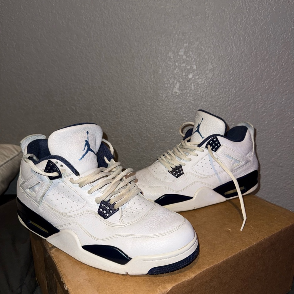 Air Jordan 4 retro Columbia size 12m